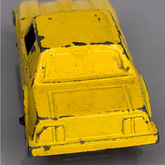 Tootsie Toy Chevy Monza Yellow - Picture 5 of 7